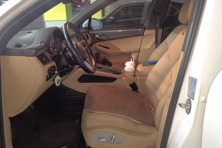 Used Porsche Macan 2017 Macan 2.0T Left Front Seat