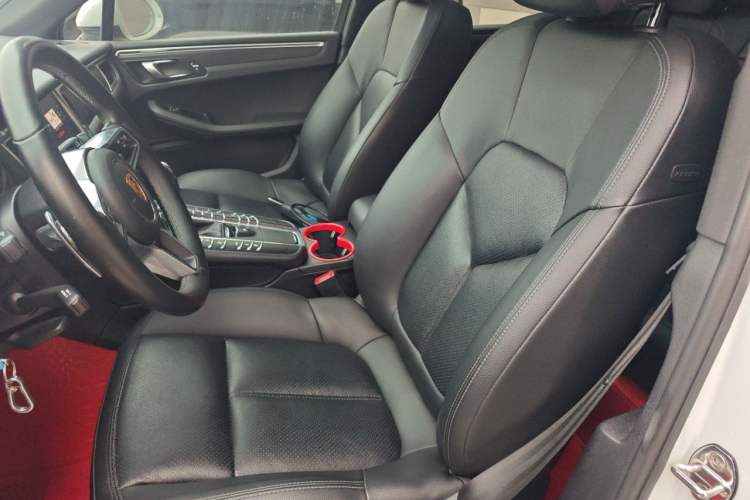 Used Porsche Macan 2017 Macan 2.0T Left Front Seat