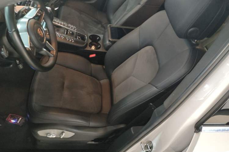 Used Porsche Macan 2017 Macan 2.0T Left Front Seat