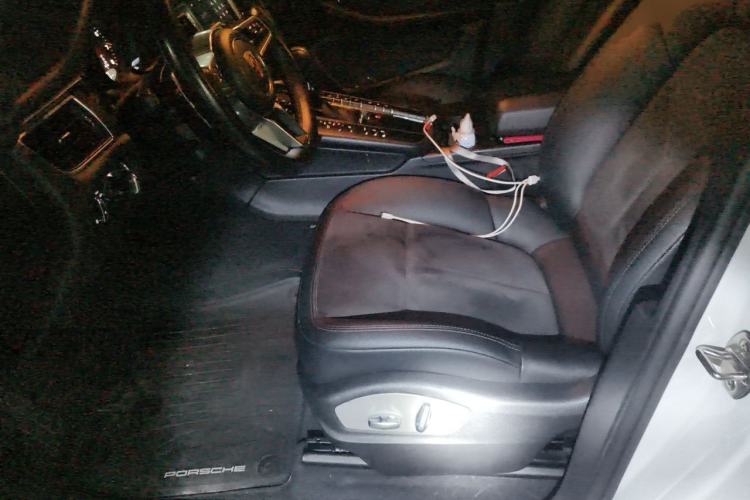 Used Porsche Macan 2017 Macan 2.0T Left Front Seat