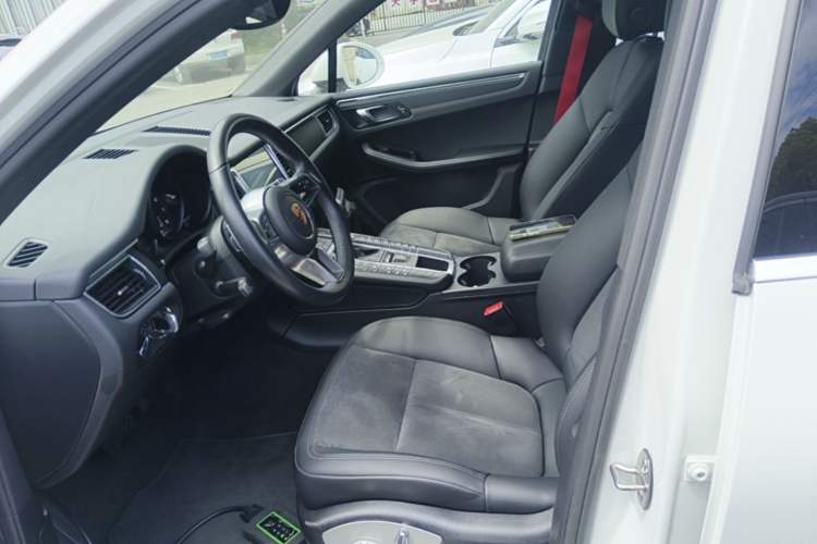 Used Porsche Macan 2017 Macan 2.0T Left Front Seat