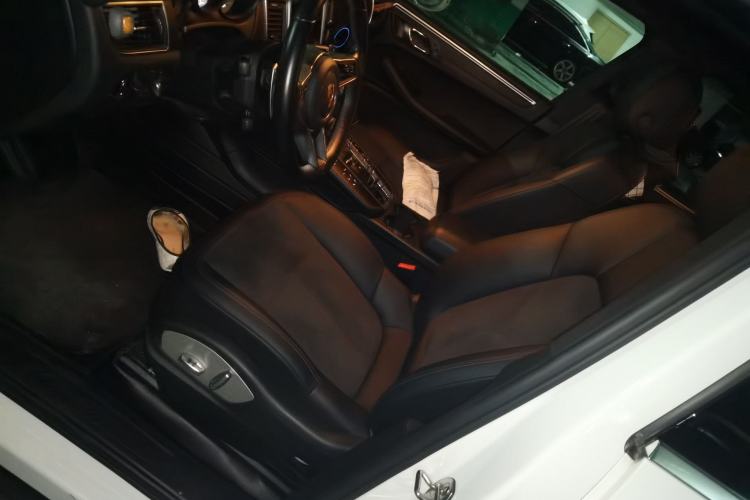 Used Porsche Macan 2017 Macan 2.0T Left Front Seat
