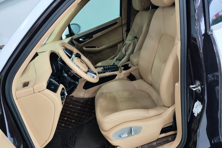 Used Porsche Macan 2017 Macan 2.0T Left Front Seat