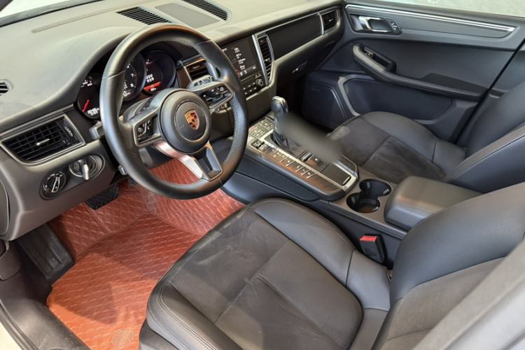 Used Porsche Macan 2017 Macan 2.0T Left Front Seat