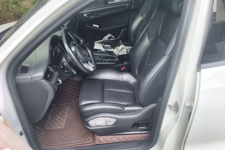 Used Porsche Macan 2017 Macan 2.0T Left Front Seat