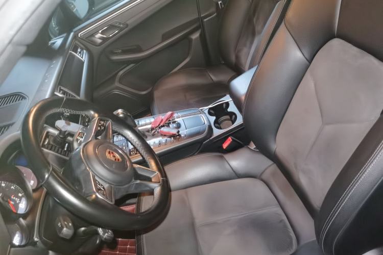 Used Porsche Macan 2017 Macan 2.0T Left Front Seat