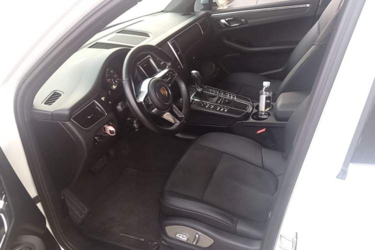 Used Porsche Macan 2017 Macan 2.0T Left Front Seat