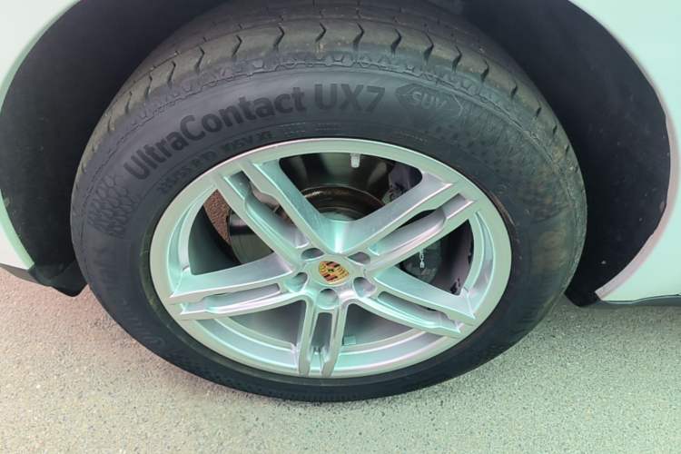 Used Porsche Macan 2017 Macan 2.0T Left Front Wheel Hub