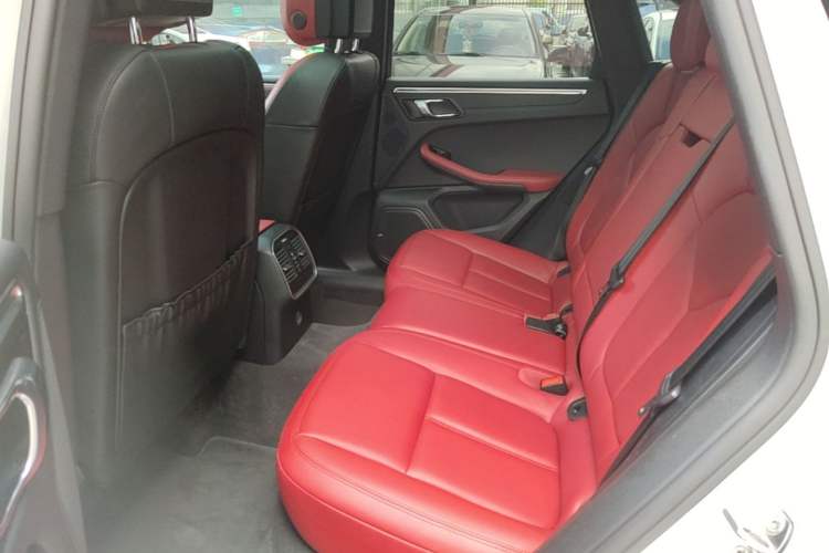 Used Porsche Macan 2017 Macan 2.0T Left Rear Seat