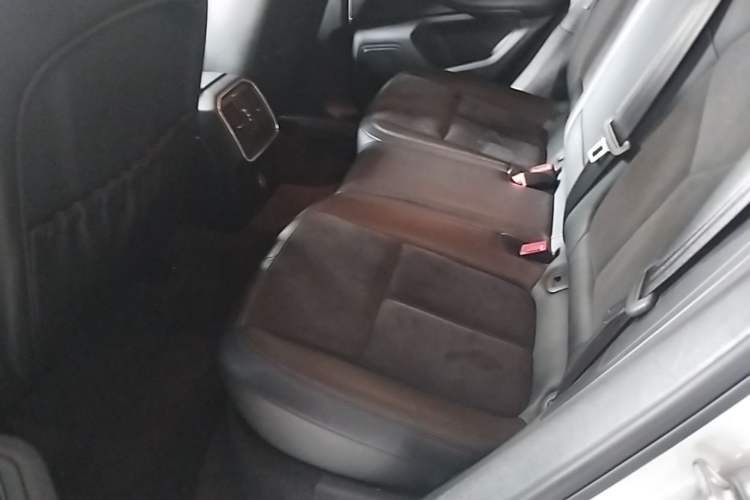 Used Porsche Macan 2017 Macan 2.0T Left Rear Seat