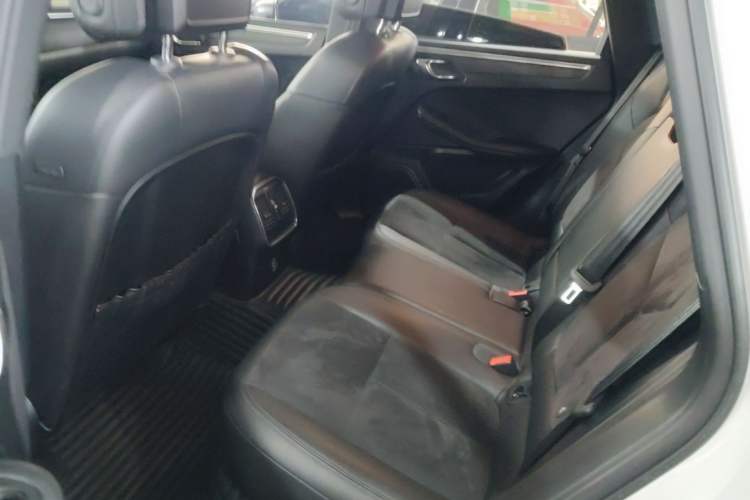 Used Porsche Macan 2017 Macan 2.0T Left Rear Seat