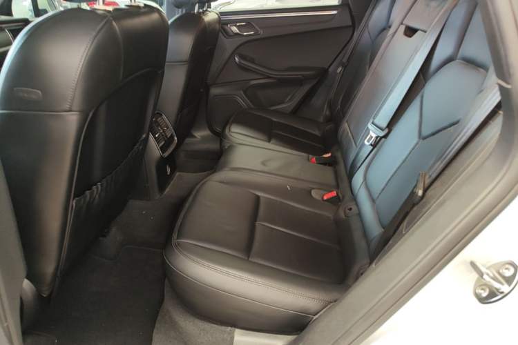 Used Porsche Macan 2017 Macan 2.0T Left Rear Seat