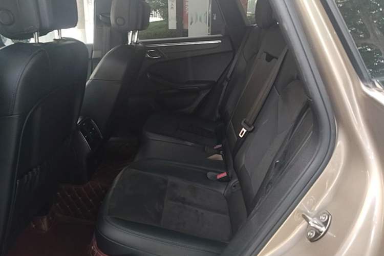 Used Porsche Macan 2017 Macan 2.0T Left Rear Seat