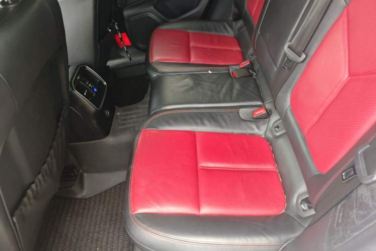 Used Porsche Macan 2017 Macan S 3.0T Left Rear Seat