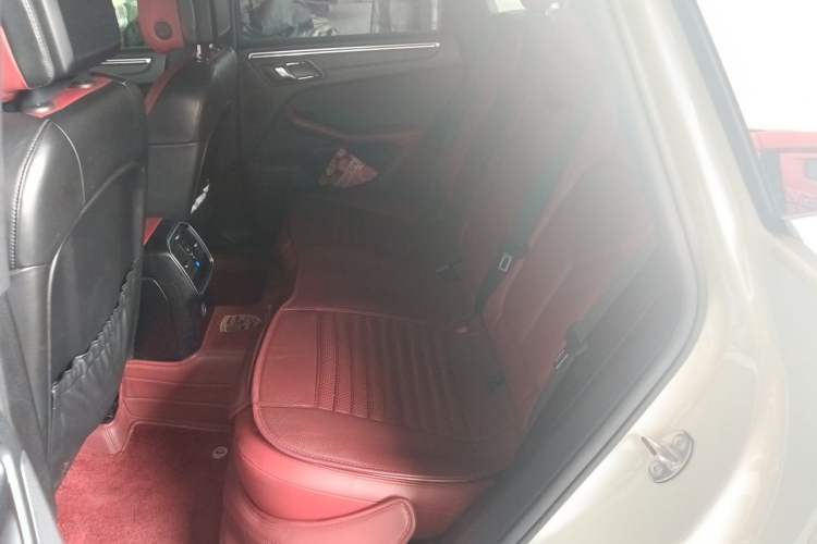 Used Porsche Macan 2017 Macan 2.0T Left Rear Seat