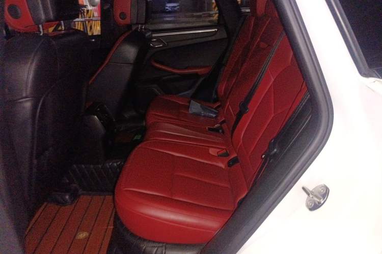 Used Porsche Macan 2017 Macan 2.0T Left Rear Seat