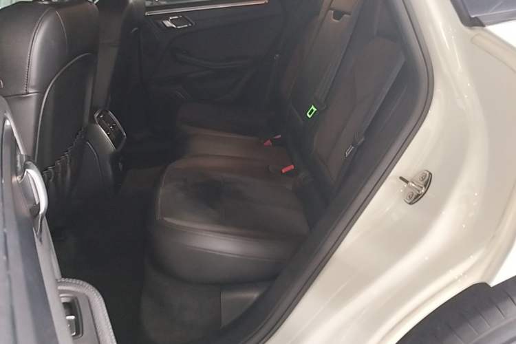 Used Porsche Macan 2017 Macan 2.0T Left Rear Seat