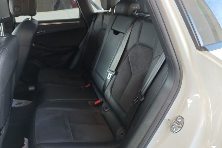 Used Porsche Macan 2017 Macan 2.0T Left Rear Seat