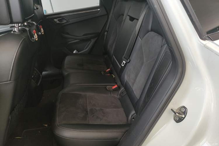 Used Porsche Macan 2017 Macan 2.0T Left Rear Seat