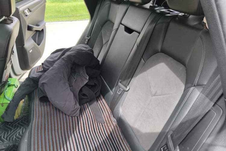 Used Porsche Macan 2017 Macan 2.0T Left Rear Seat