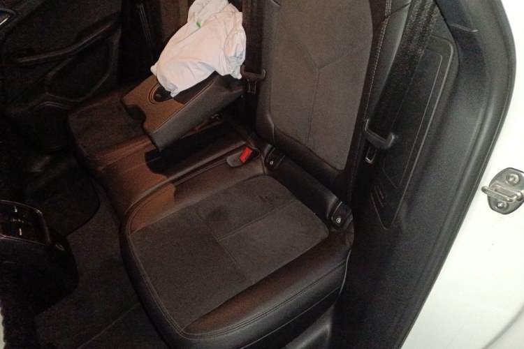Used Porsche Macan 2017 Macan 2.0T Left Rear Seat