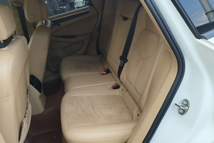 Used Porsche Macan 2017 Macan 2.0T Left Rear Seat