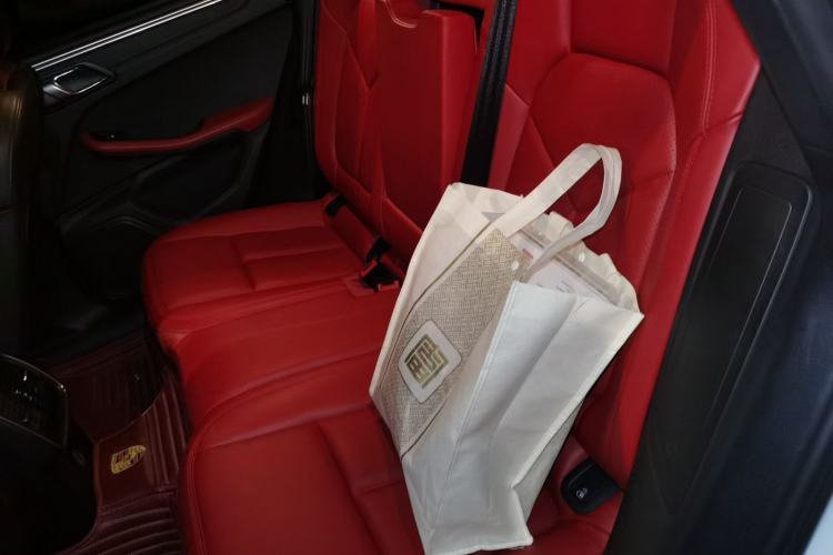 Used Porsche Macan 2017 Macan 2.0T Left Rear Seat