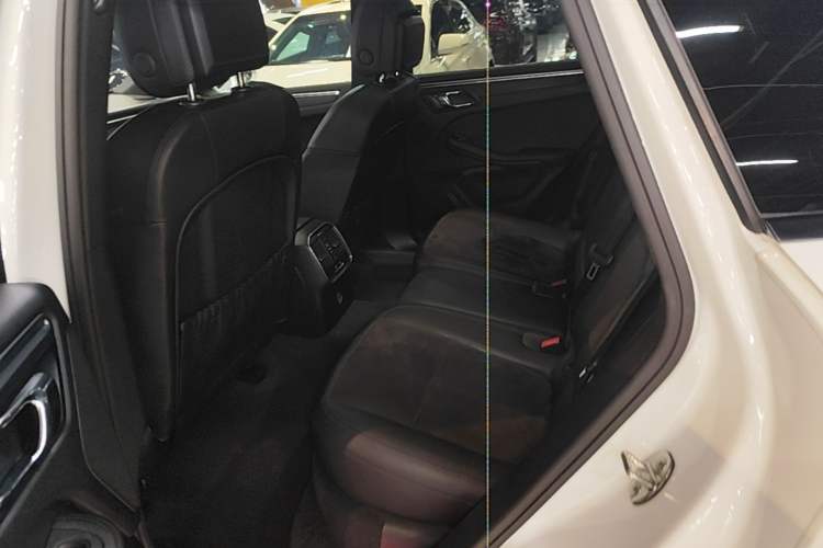 Used Porsche Macan 2017 Macan 2.0T Left Rear Seat