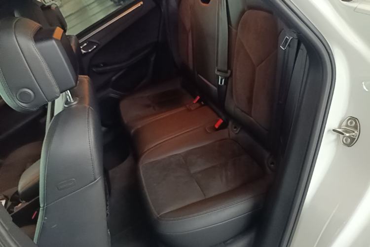 Used Porsche Macan 2017 Macan 2.0T Left Rear Seat