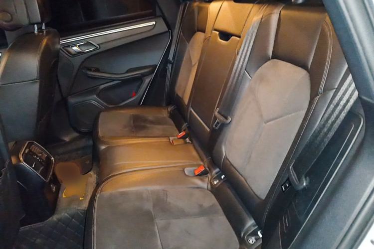 Used Porsche Macan 2017 Macan 2.0T Left Rear Seat