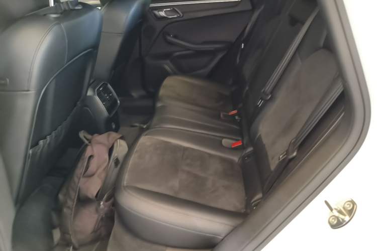 Used Porsche Macan 2017 Macan 2.0T Left Rear Seat