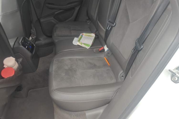 Used Porsche Macan 2017 Macan 2.0T Left Rear Seat