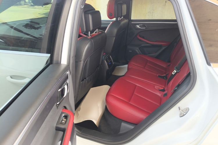 Used Porsche Macan 2017 Macan 2.0T Left Rear Seat