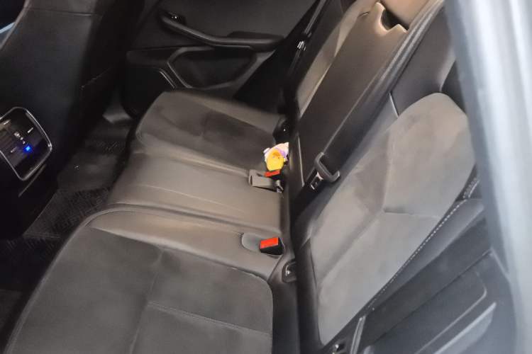 Used Porsche Macan 2017 Macan 2.0T Left Rear Seat