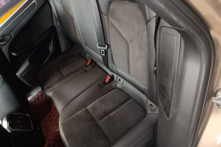 Used Porsche Macan 2017 Macan 2.0T Left Rear Seat