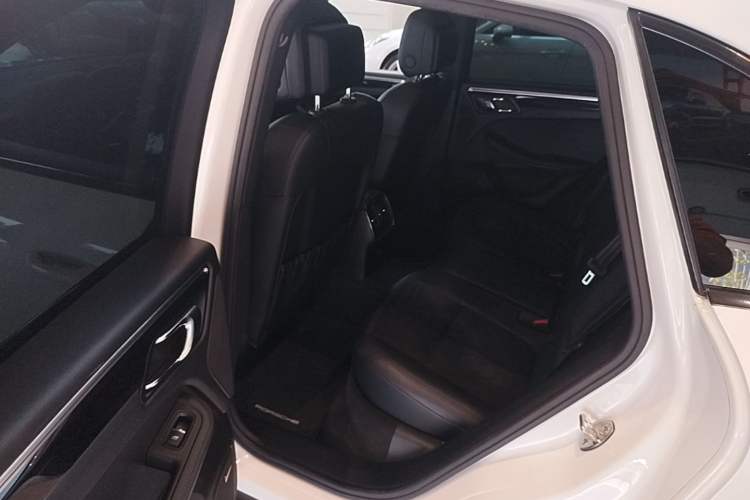 Used Porsche Macan 2017 Macan S 3.0T Left Rear Seat