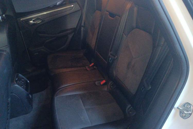 Used Porsche Macan 2017 Macan 2.0T Left Rear Seat