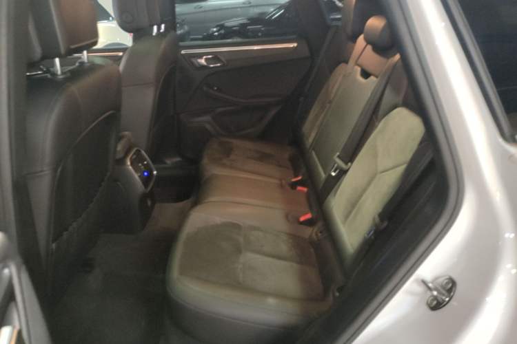 Used Porsche Macan 2017 Macan 2.0T Left Rear Seat