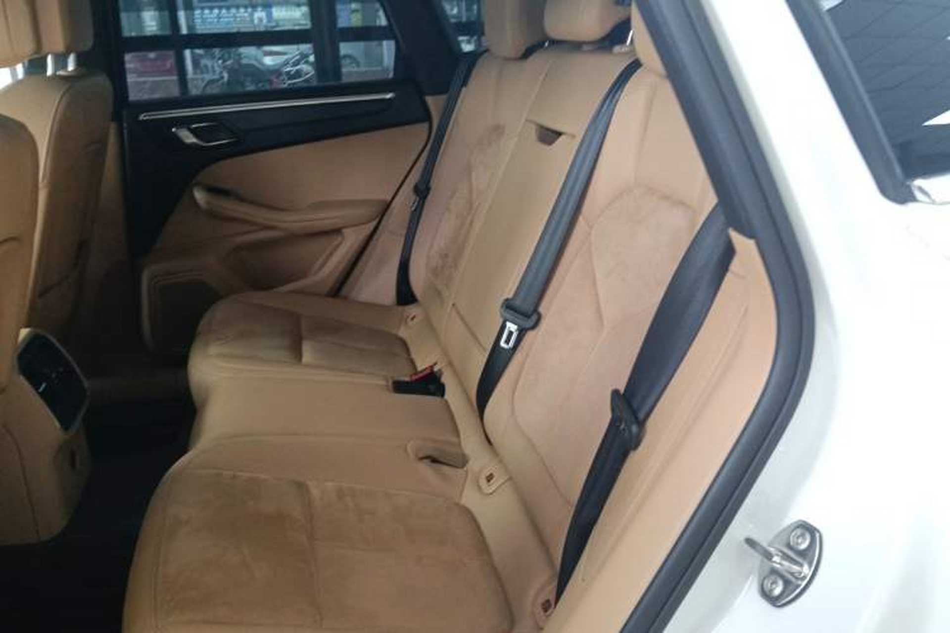 Used Porsche Macan 2017 Macan 2.0T Left Rear Seat