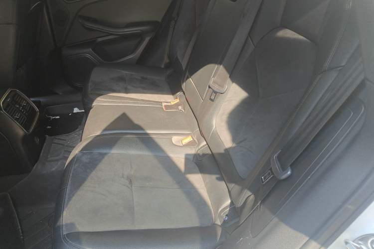 Used Porsche Macan 2017 Macan 2.0T Left Rear Seat