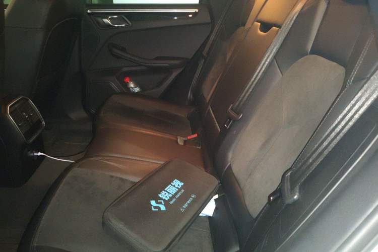 Used Porsche Macan 2017 Macan 2.0T Left Rear Seat