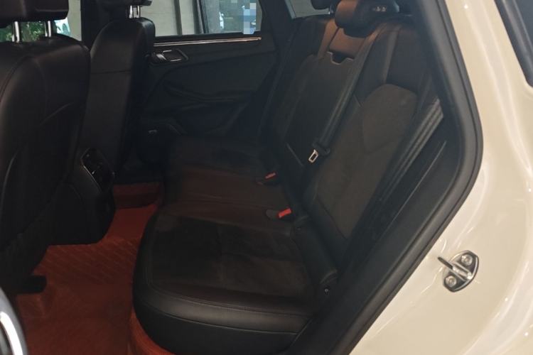 Used Porsche Macan 2017 Macan 2.0T Left Rear Seat