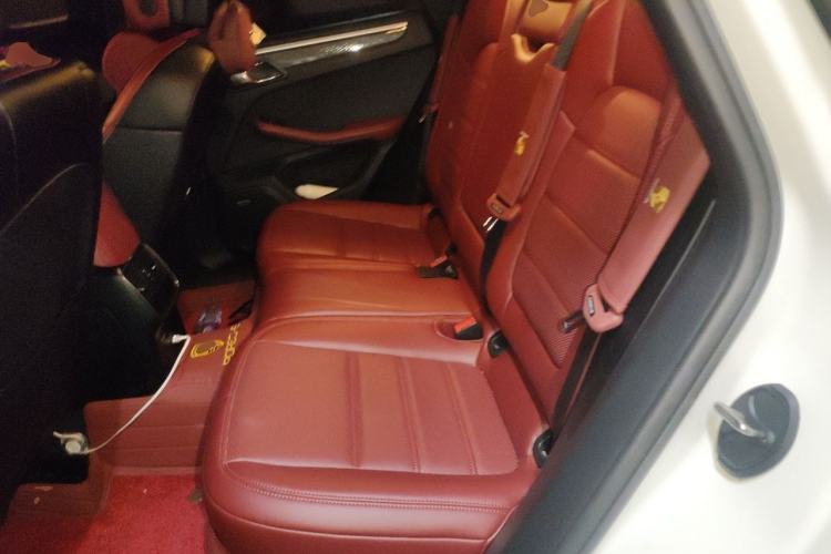 Used Porsche Macan 2017 Macan 2.0T Left Rear Seat