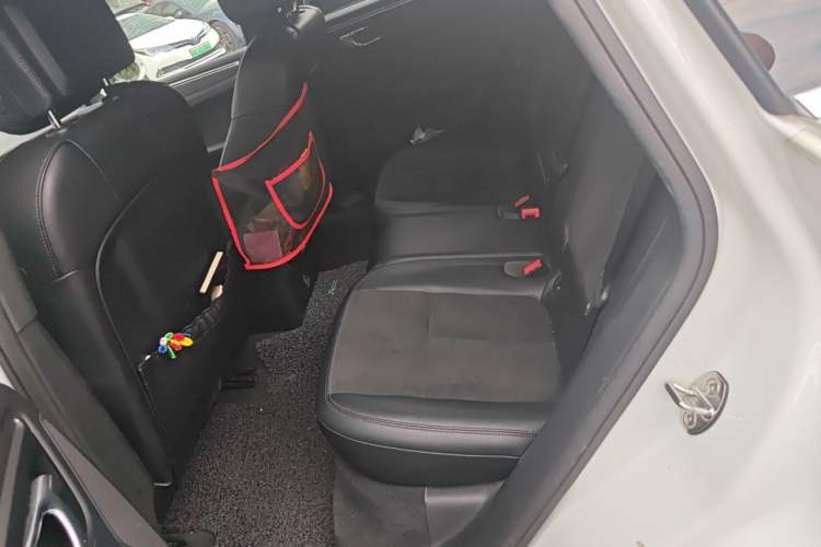 Used Porsche Macan 2017 Macan 2.0T Left Rear Seat