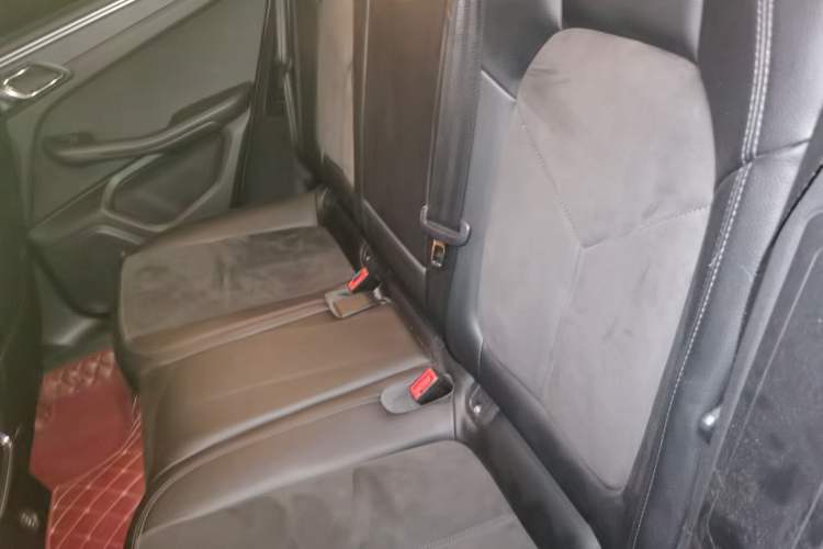 Used Porsche Macan 2017 Macan 2.0T Left Rear Seat