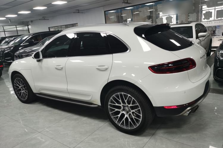 Used Porsche Macan 2017 Macan 2.0T Left Side
