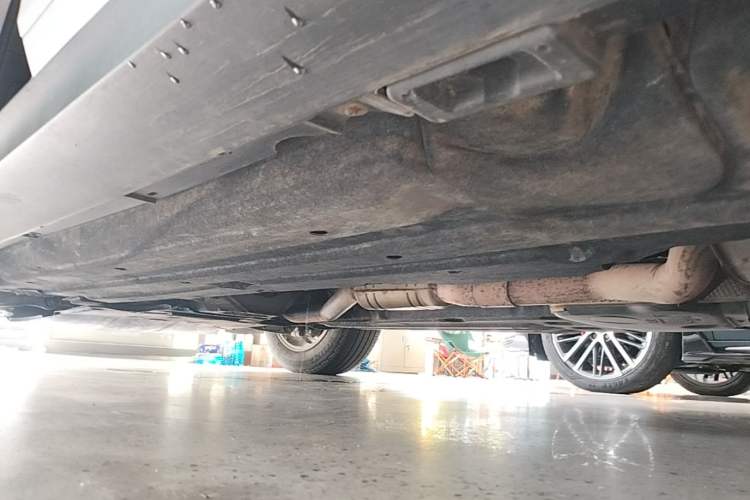 Used Porsche Macan 2017 Macan 2.0T Left Side Sill