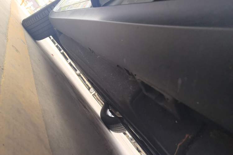 Used Porsche Macan 2017 Macan 2.0T Left Side Sill