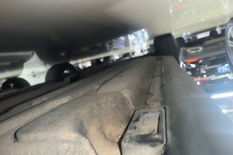 Used Porsche Macan 2017 Macan 2.0T Left Side Sill