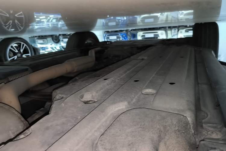 Used Porsche Macan 2017 Macan 2.0T Left Side Sill